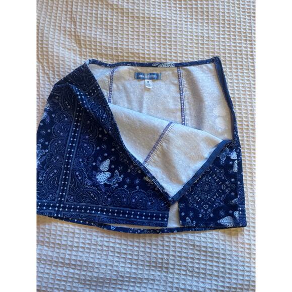 Urban Outfitters Navy Blue Bandana Strawberry Print Mini Skirt Med Cottagecore - Picture 2 of 13